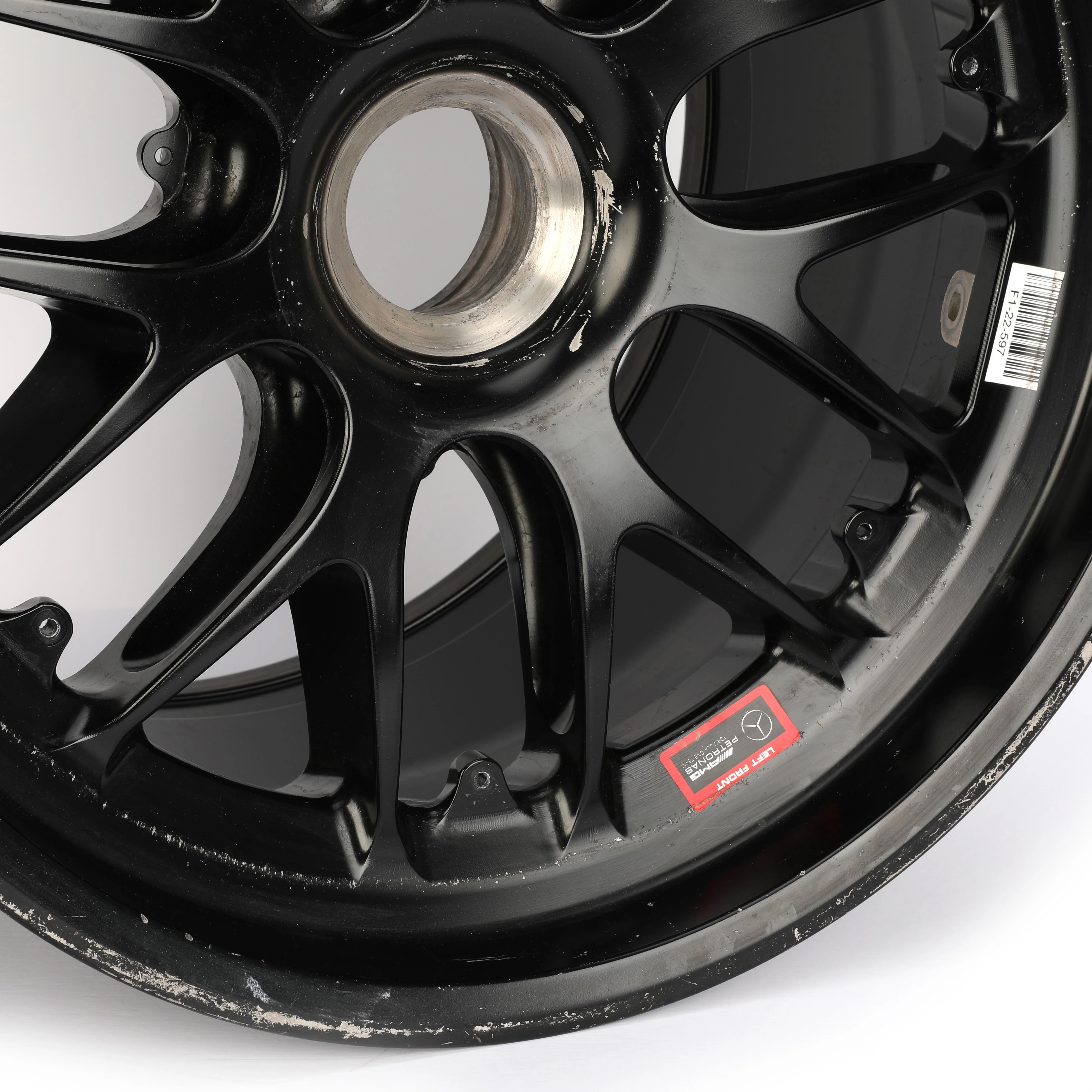 Mercedes AMG Petronas F1 Team 2022 Front Wheel Rim Table - Image 4