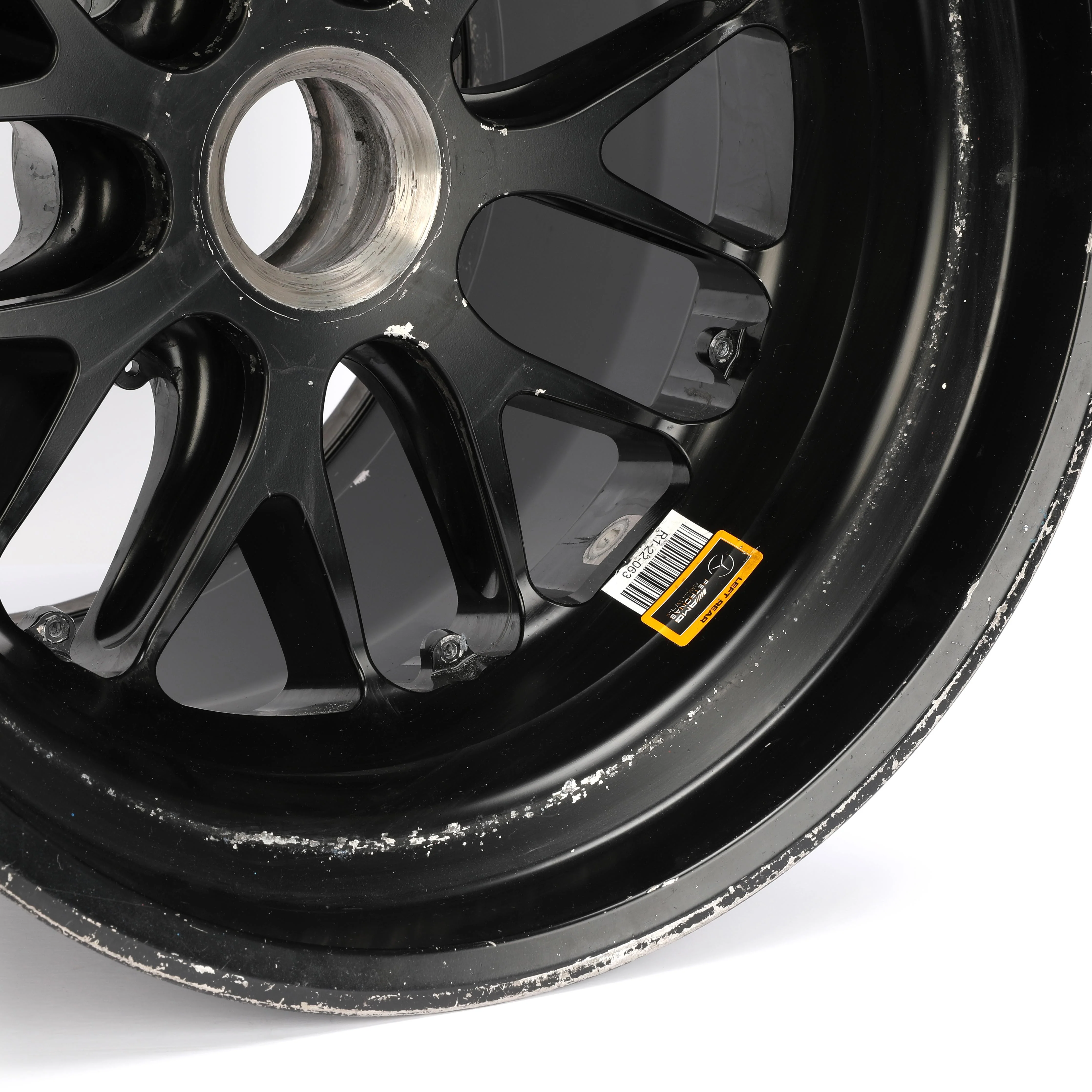 Mercedes AMG Petronas F1 Team 2022 Rear Wheel Rim Table - Image 4