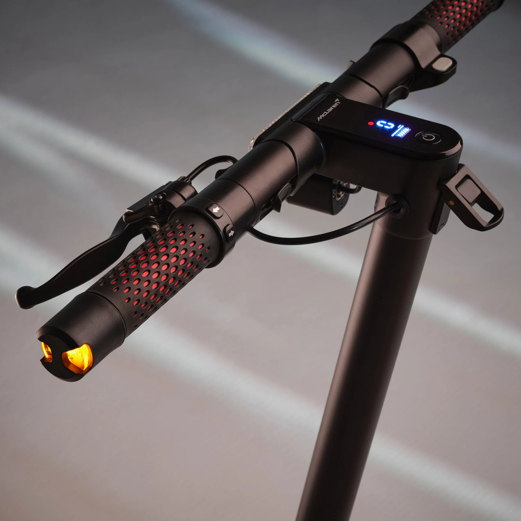 Pure x McLaren E-Scooter – Papaya Edition - Image 8