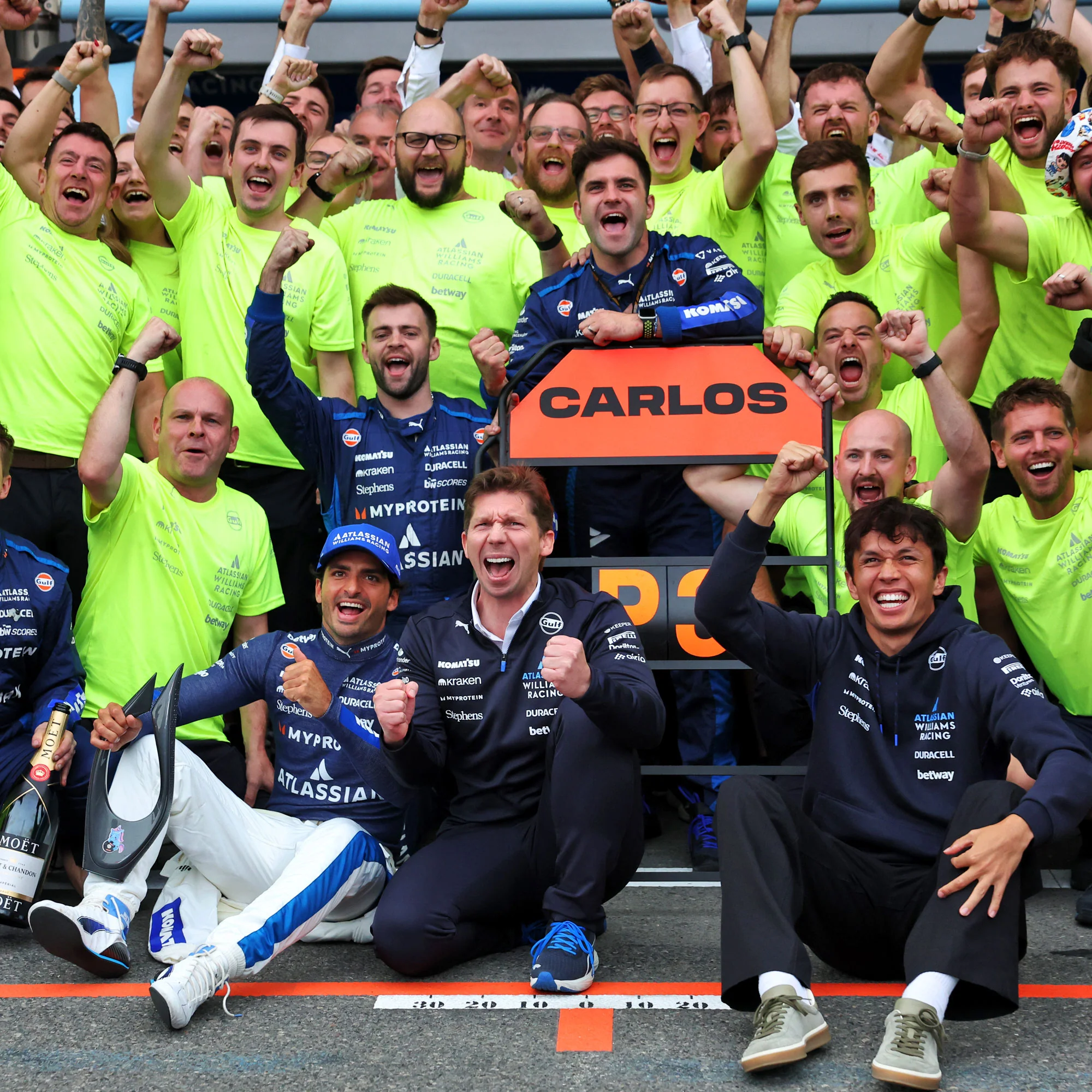 Season Launch LOT 010 - Carlos Sainz 2025 Williams FW47 Show Car - Azerbaijan GP - Image 10
