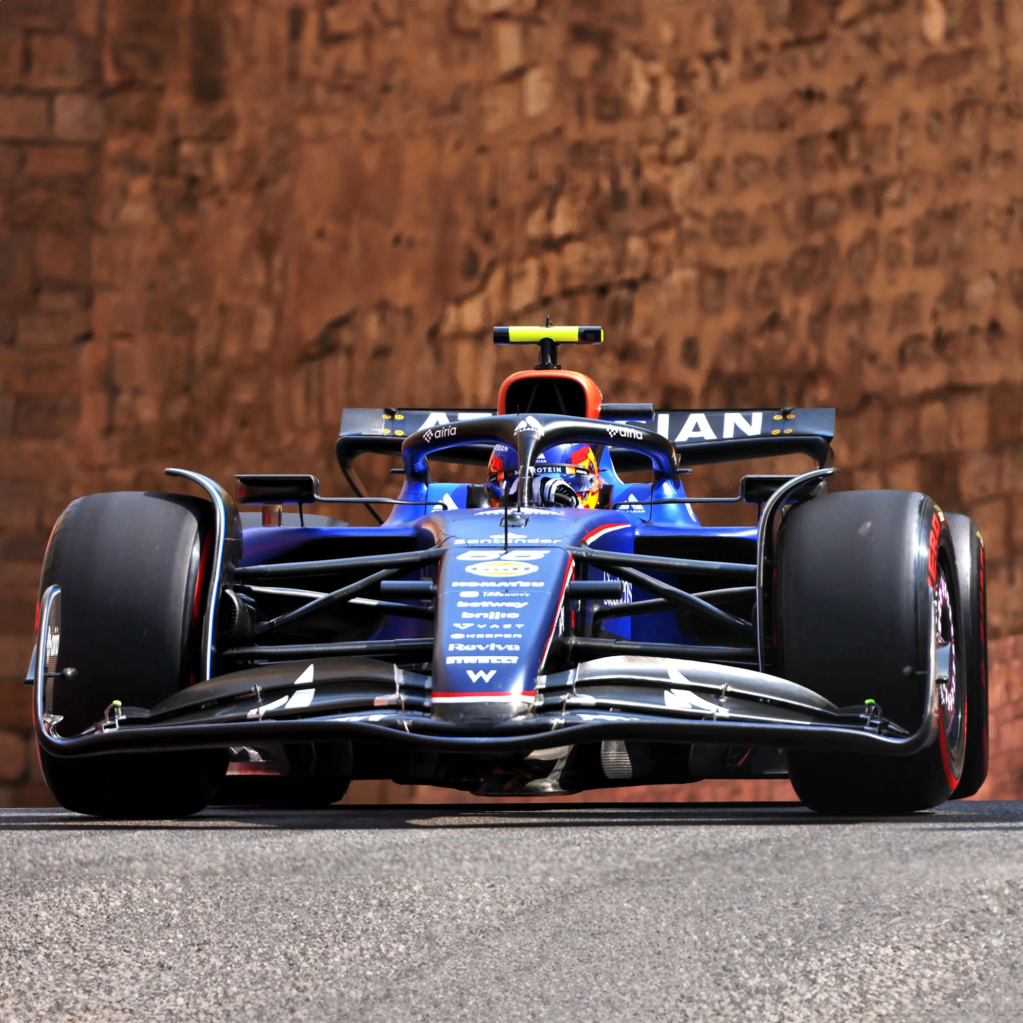 Season Launch LOT 010 - Carlos Sainz 2025 Williams FW47 Show Car - Azerbaijan GP - Image 5