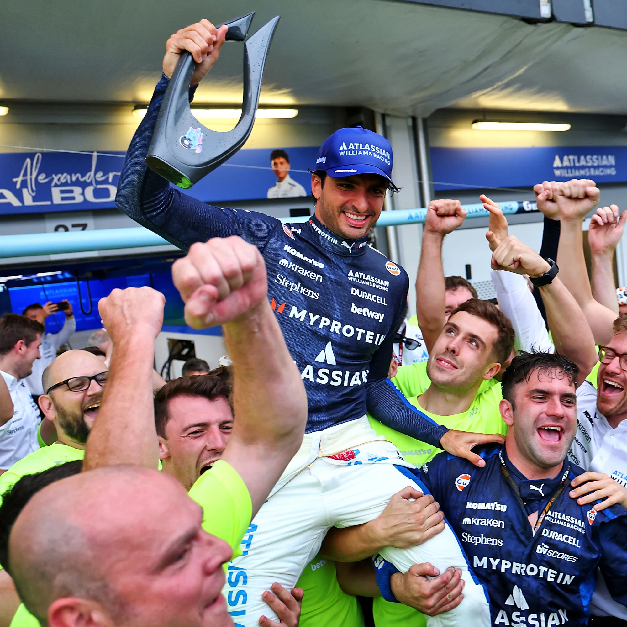 Season Launch LOT 010 - Carlos Sainz 2025 Williams FW47 Show Car - Azerbaijan GP - Image 9