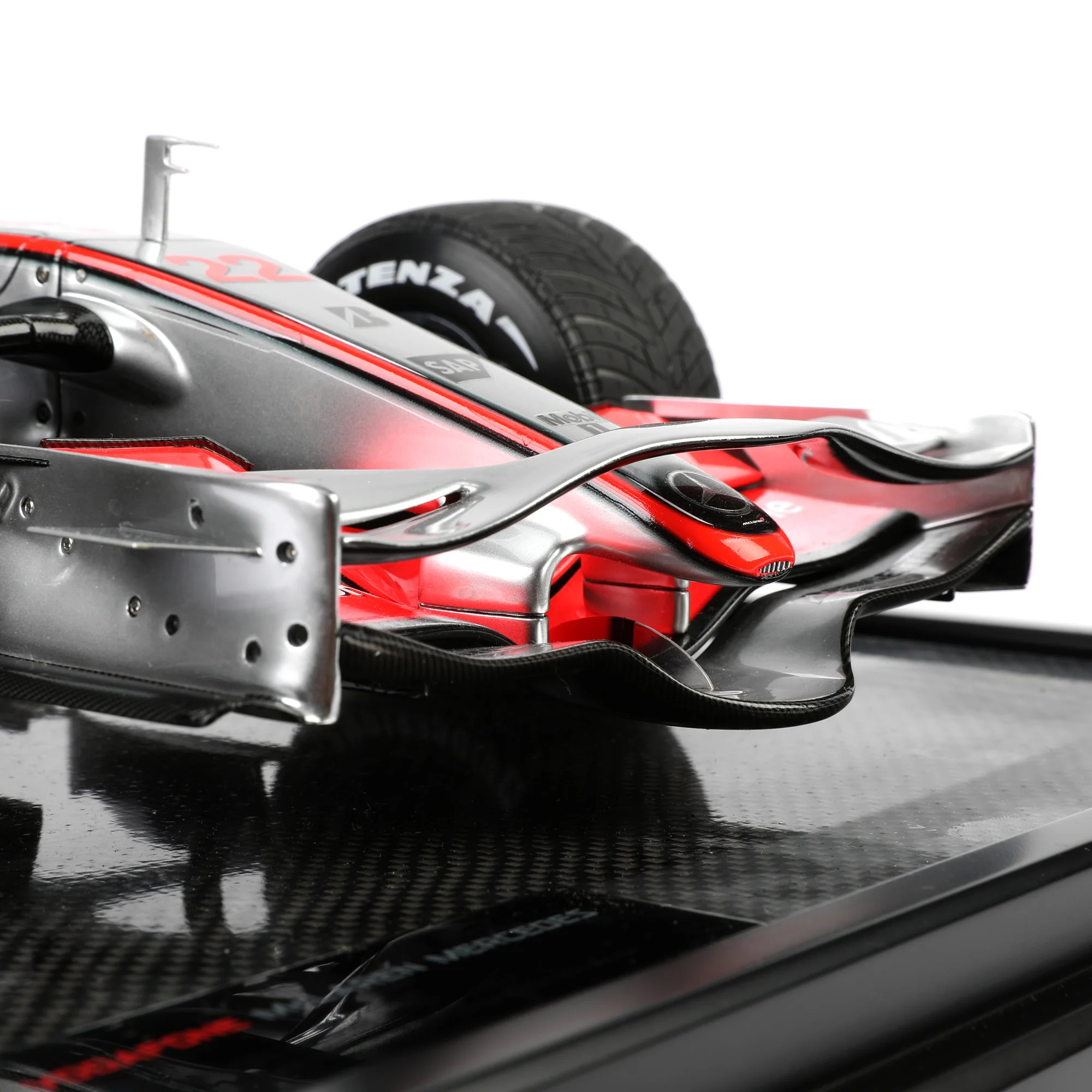 Season Launch LOT 014 – Lewis Hamilton 2008 McLaren MP4-23A 1:8 Scale Model Car - Monaco GP Amalgam - Image 11
