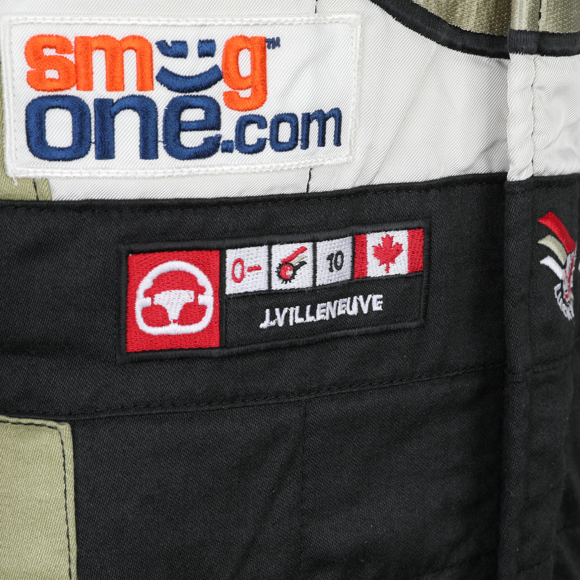 Season Launch LOT 033 - Jacques Villeneuve 2001 BAR Suit - Signed - Image 4